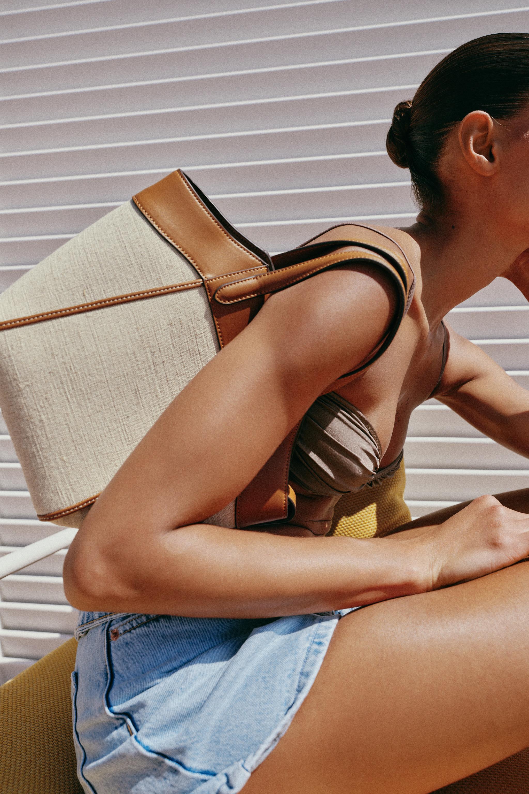 CANVAS CROSSBODY BAG